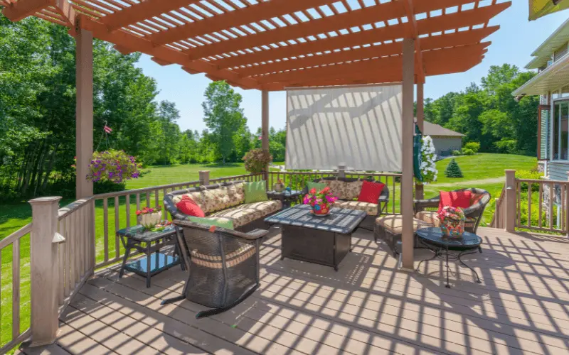 Custom-grey-composite-deck-with-pergula